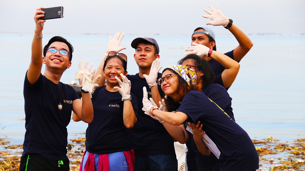 Sun Life Foundation LLPCHEA Coastal Cleanup Photo 3