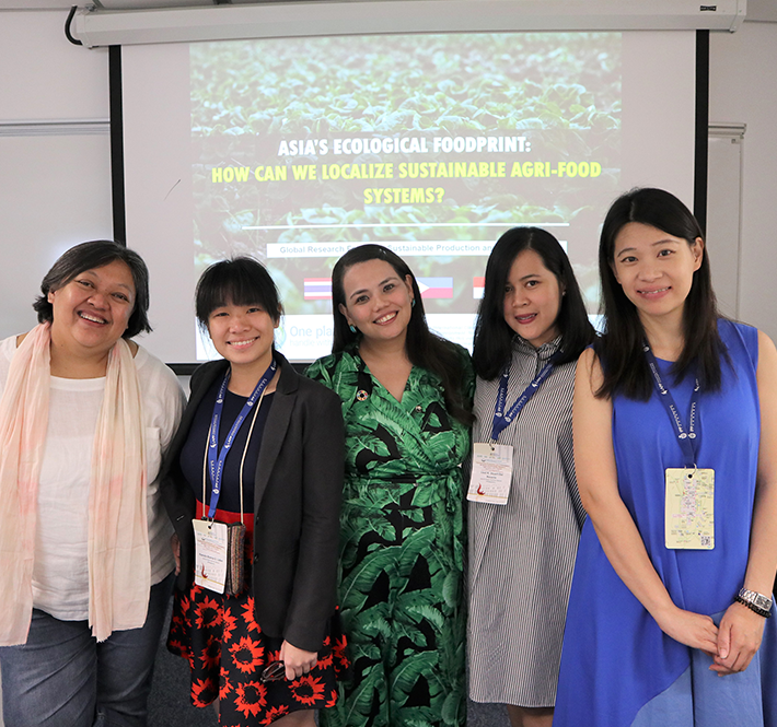 <h1>The Global Research Forum on SCP 2019</h1>
<p>Representatives from The Sustainable Diner: A Key Ingredient for Sustainable Tourism project of the World Wide Fund for Nature (WWF) Philippines./p>
<p style="text-align: right;"><a href="https://support.wwf.org.ph/resource-center/story-archives-2019/global-research-forum/" target="_blank">Read More &gt;</a></p>