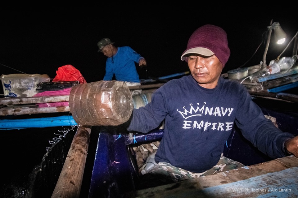 Night Fisherman - Alo Lantin, WWF-Philippines 11