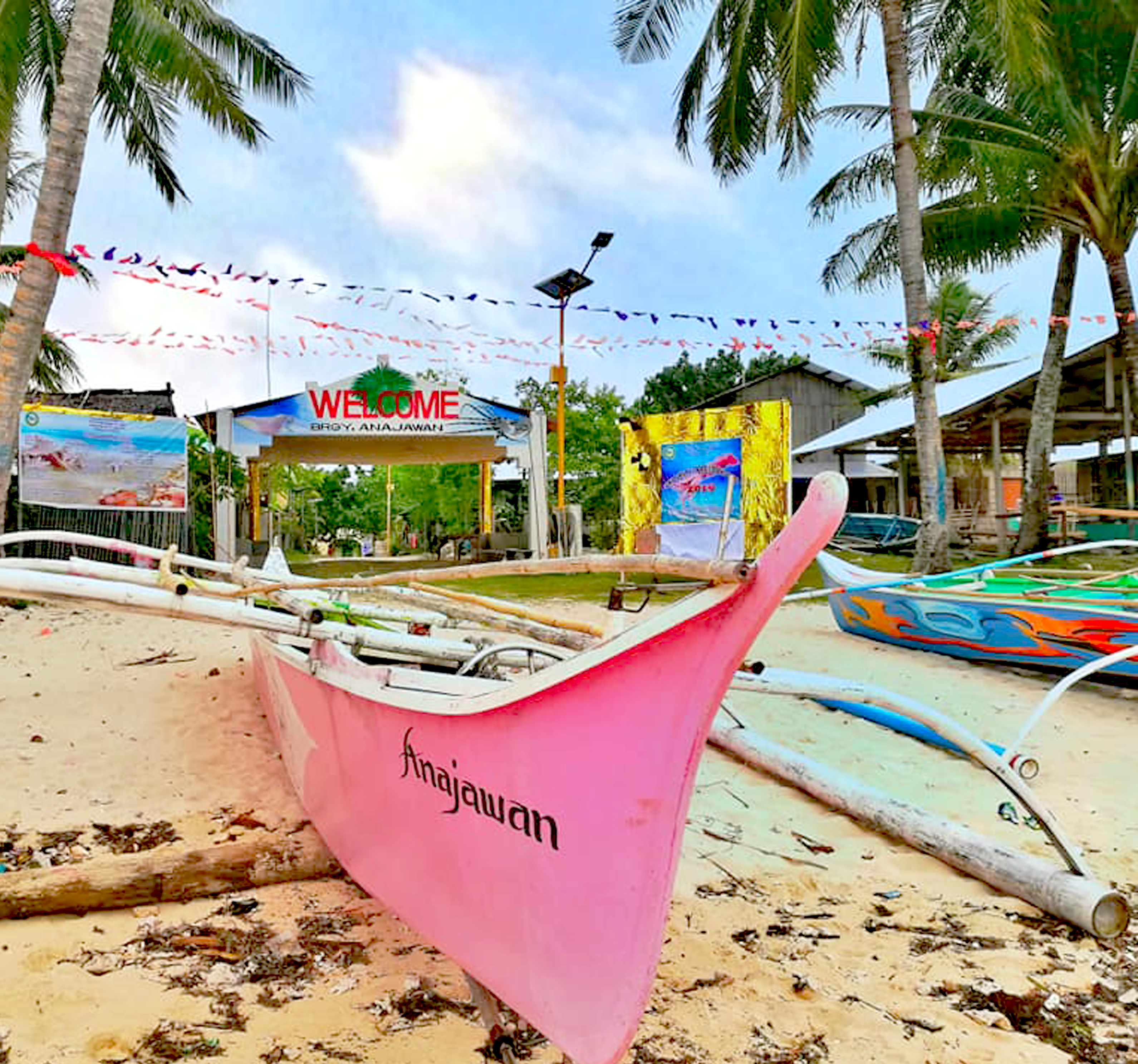 <h1>SMILE Project Brings Electricity to Island Communities</h1>
<p>Huddled around tables in a conference room, communities discussed their islands’ tourism</p><p style="text-align: right;"><a href="https://support.wwf.org.ph/resource-center/story-archives-2019/smile-project-power-development-off-grid-islands/" target="_blank" rel="noopener noreferrer">Read More &gt;</a></p>