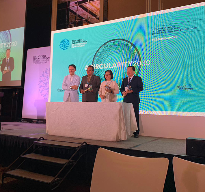 <h1>WWF launches Plastic Smart Cities initiative in South East Asia</h1>
<p>WWF is calling on cities in South East Asia to join Patong (Thailand), Donsol (Philippines) and Phu Quoc (Vietnam)/p>
<p style="text-align: right;"><a href="https://support.wwf.org.ph/resource-center/story-archives-2019/plasticsmartcities/" target="_blank" rel="noopener noreferrer">Read More &gt;</a></p>