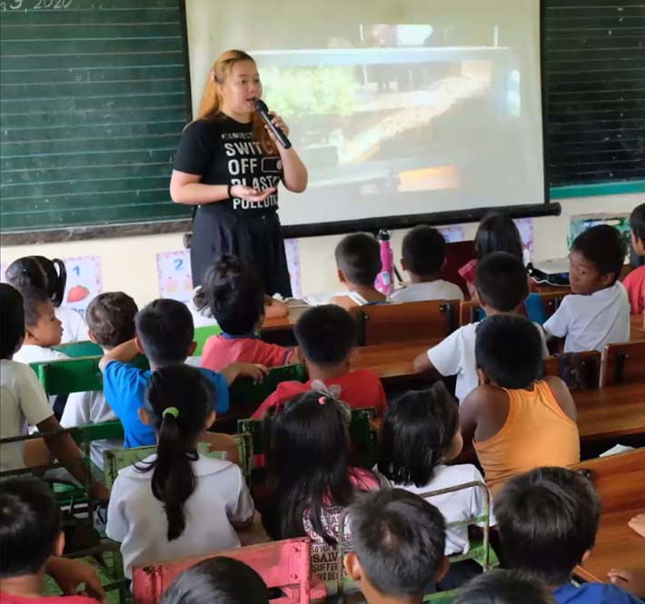 <h1>WWF-Philippines Takes Environmental Education Online with Domuschola International School</h1>
<p>The Environmental Education team of the World Wide Fund for Nature (WWF)/p>
<p style="text-align: right;"><a href="https://support.wwf.org.ph/resource-center/story-archives-2020/domuschola-digital-class/" target="_blank" rel="noopener noreferrer">Read More &gt;</a></p>