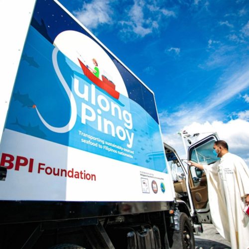 <h1>New Reefer Vans Provide Support to Handline Tuna Fishers</h1>
<p>A pair of reefer vans were delivered to small-scale handline tuna fishers from the Lagonoy Gulf and Mindoro Strait in a ceremony held in Malilipot, Albay, last October 21, 2021.</p>
<p style="text-align: right;"><a href="https://support.wwf.org.ph/resource-center/story-archives-2021/new-reefer-vans-provide-support-to-handline-tuna-fishers/" target="_blank" rel="noopener noreferrer">Read More &gt;</a></p>