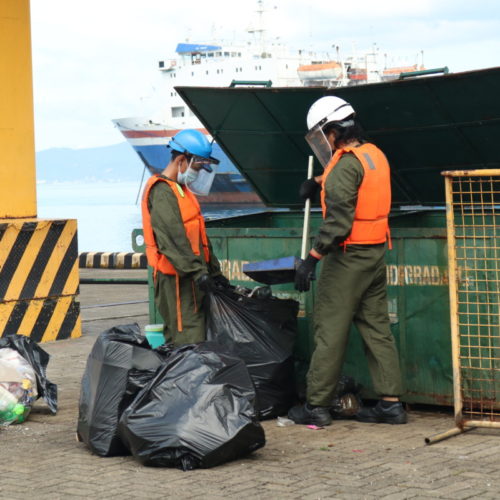 <h1> PPA and WWF-Philippines commit to reduce plastic wastes in three ports </h1>
<p style="text-align: right;"><a href="https://support.wwf.org.ph/resource-center/story-archives-2022/ppa-and-wwf-philippines-commit-to-reduce-plastic-wastes-in-three-ports/" target="_blank" rel="noopener noreferrer">Read More &gt;</a></p>