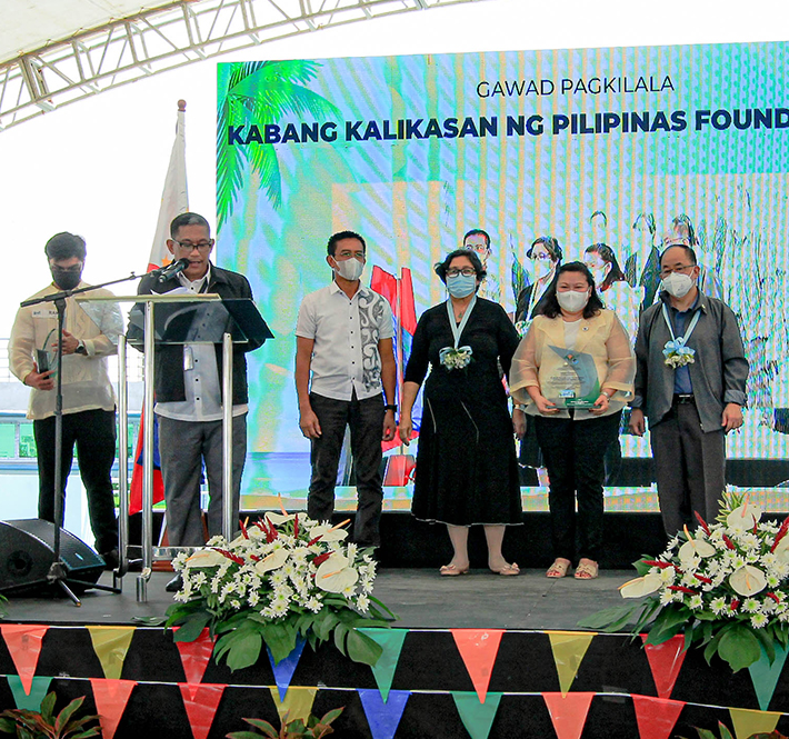 <h1>BFAR Grants WWF-Philippines Gawad Pagkilala 2022 Award</h1>
<p style="text-align: right;"><a href="https://support.wwf.org.ph/resource-center/story-archives-2022/gawad-pagkilala-2022/" target="_blank" rel="noopener noreferrer">Read More &gt;</a></p>