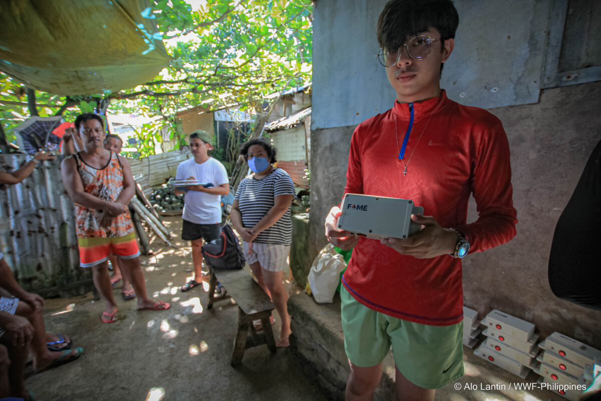 Transponder Installation Day 2 - Alo Lantin, WWF-Philippines_-2